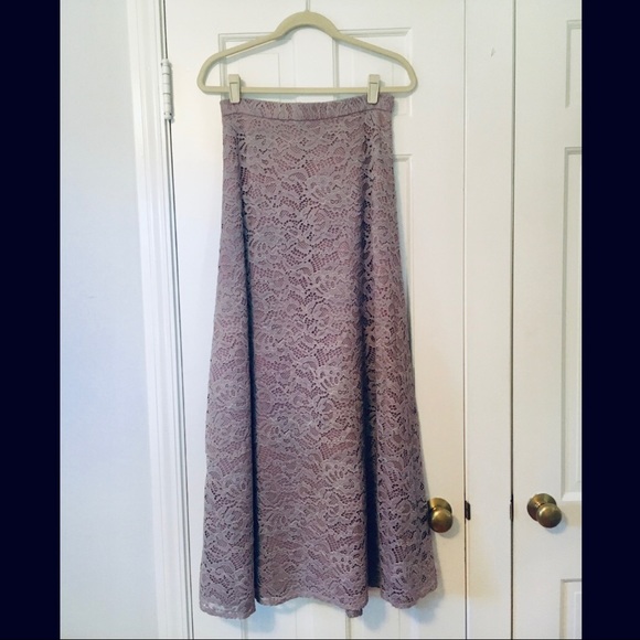Tulle & Chantilly Long Lace Skirt Mauve TBQP390 - Picture 3 of 3